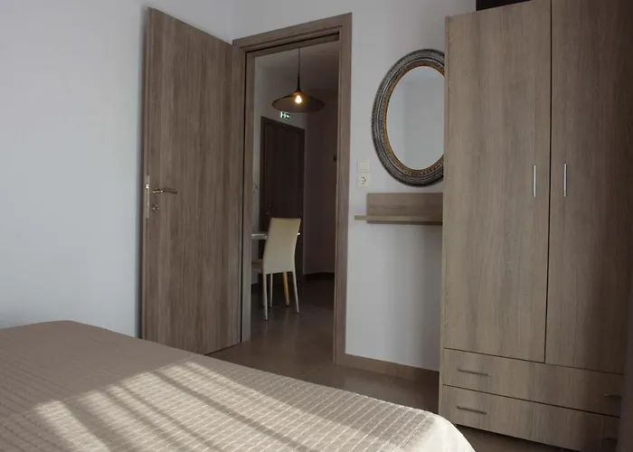 Ourania Apartament *