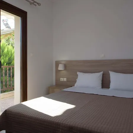 Apartament Ourania *