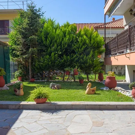 Ourania Apartament *